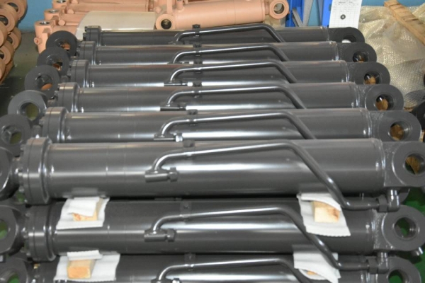 Why is the hydraulic cylinder stretched 